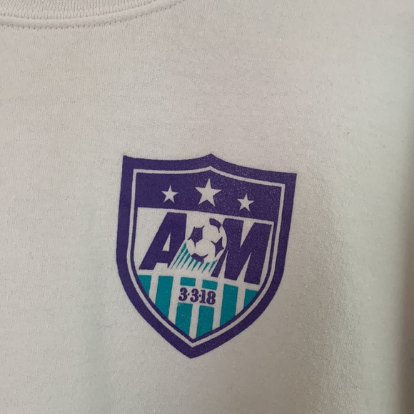 White Crewneck - Picture 2 of 4